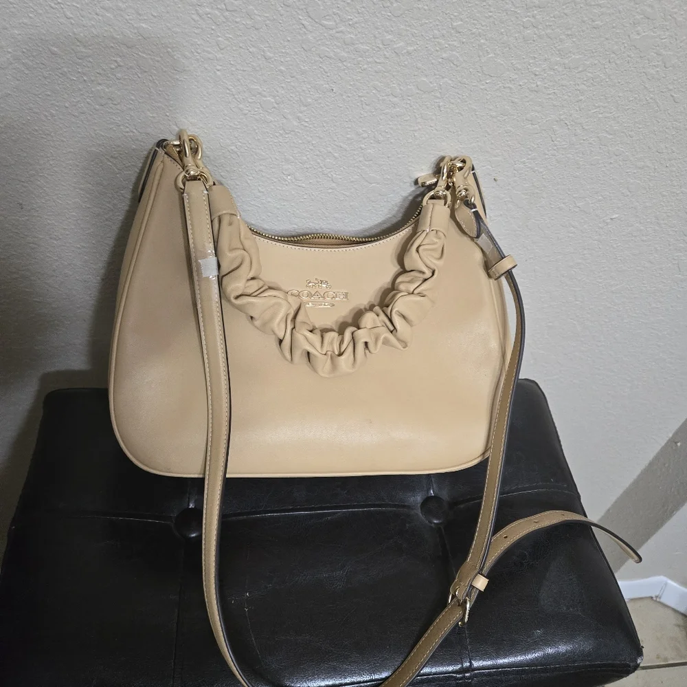 Coach Teri Hobo Bag - Picture 3 of 16